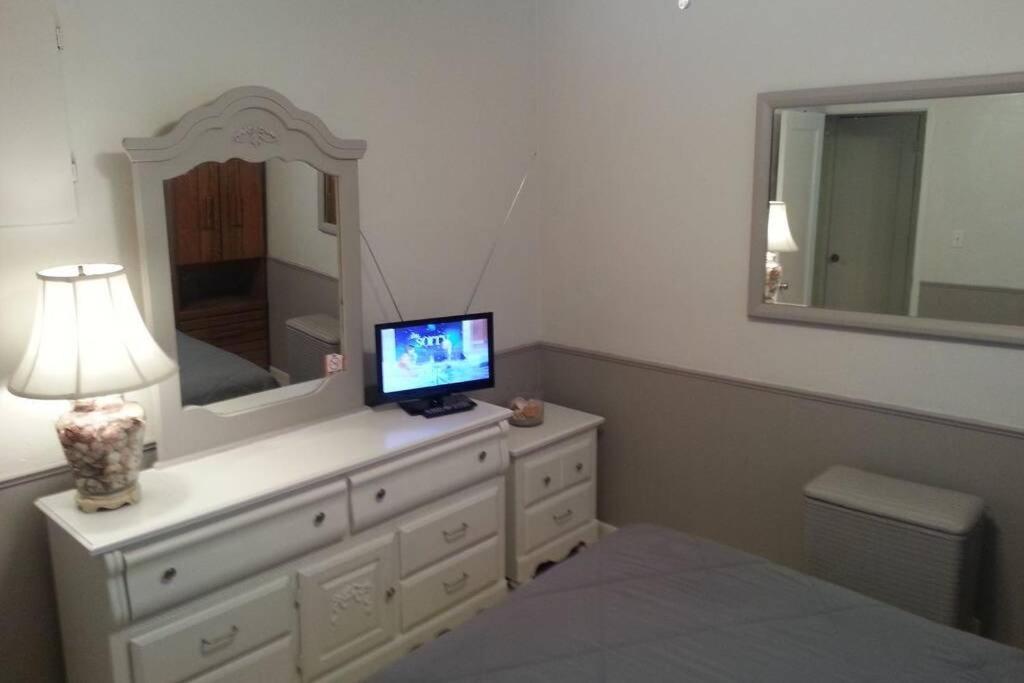 Apartamento Steps From The Beach Right On The Waterfront Hollywood Exterior foto